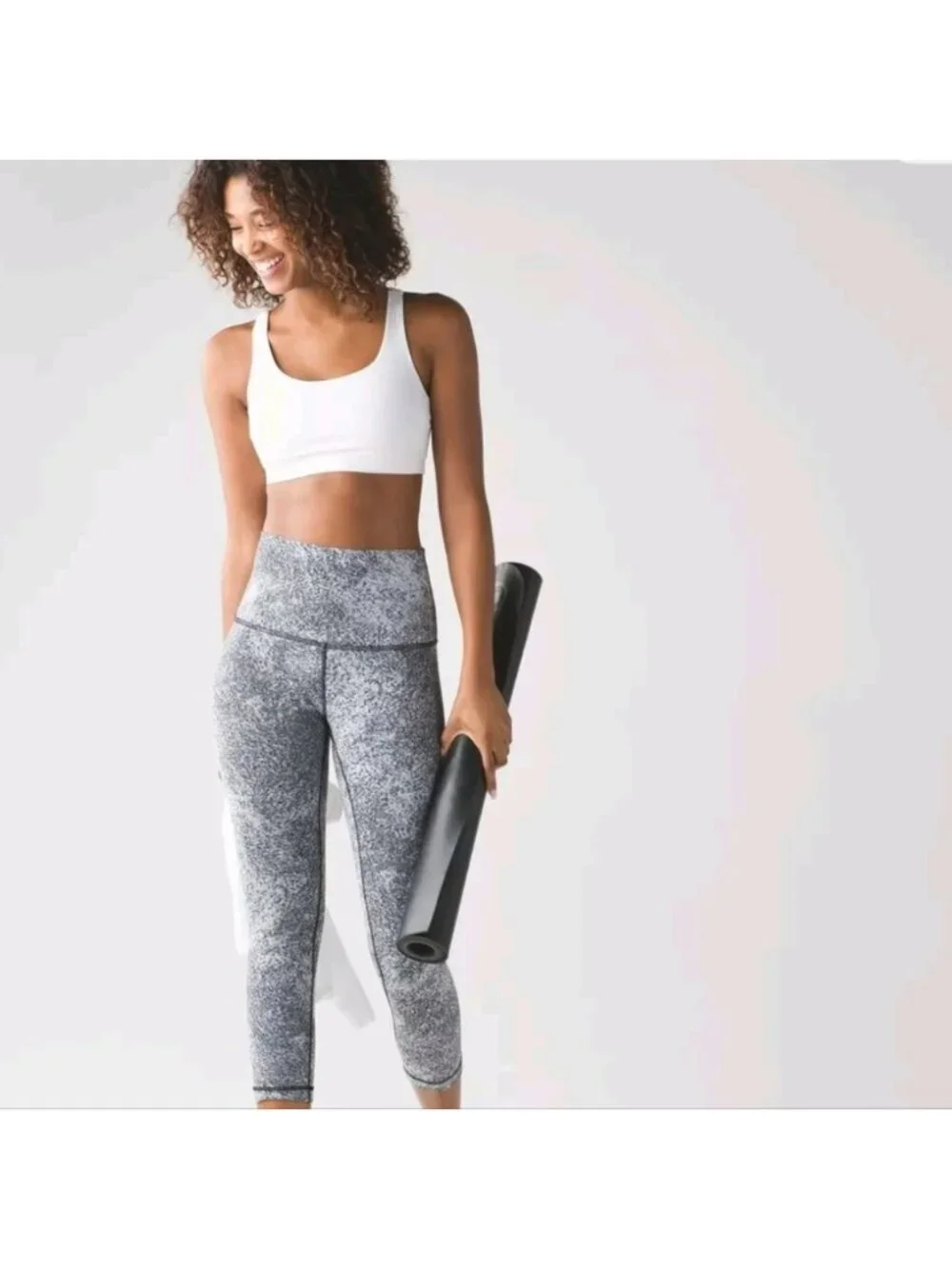 Lululemon Wunder Under Crop (Hi-Rise)Luon Spray Jacquard White Black